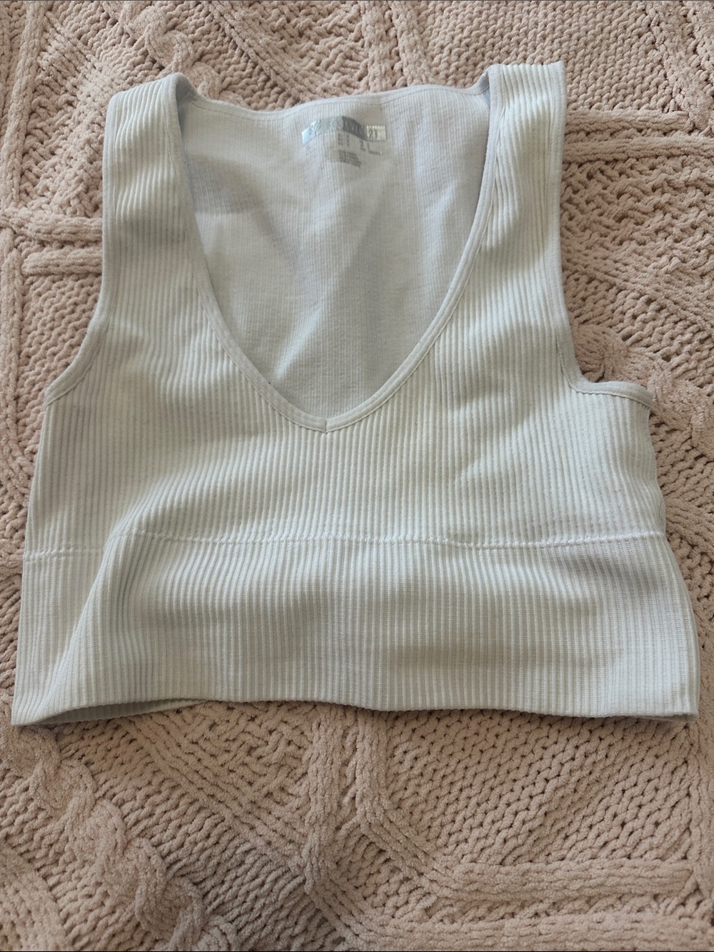 Forever 21 Ribbed V-Neck Cropped Tank - white